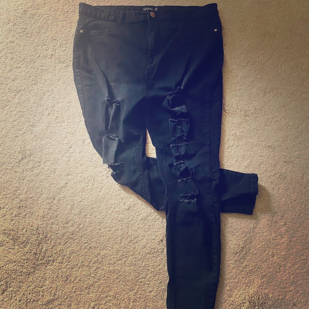Plus black wash ripped jeggings